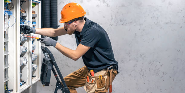 Best Commercial Electrician Services  in Maltby, WA